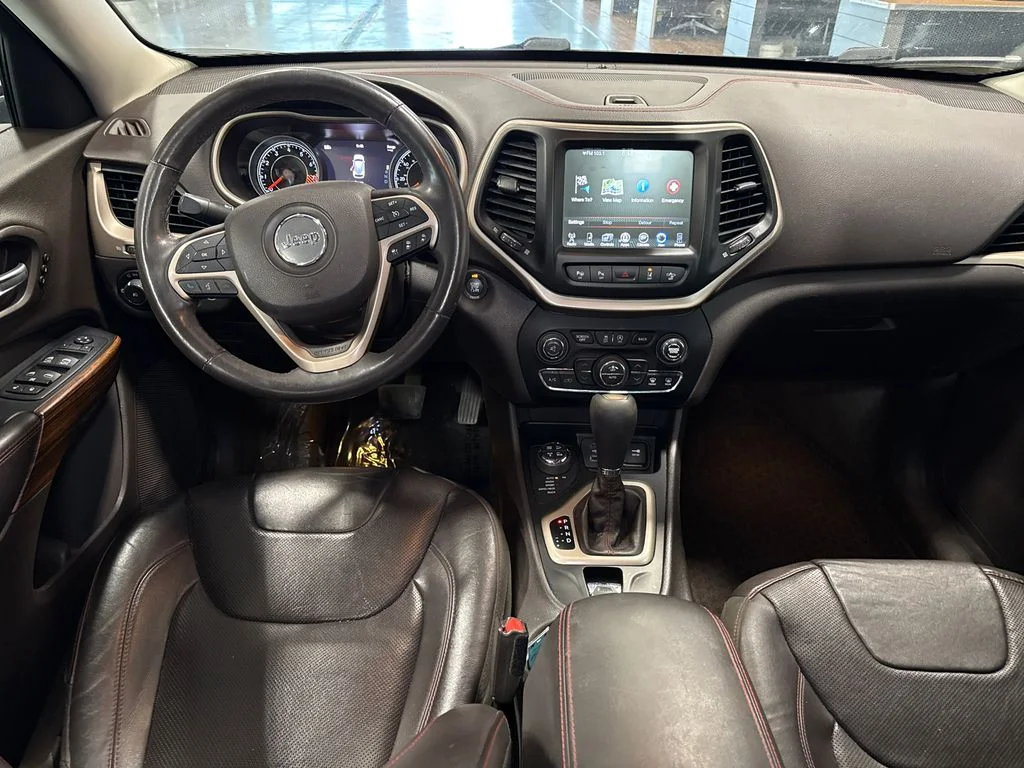 Used 2015 Blue Jeep Trailhawk image 8