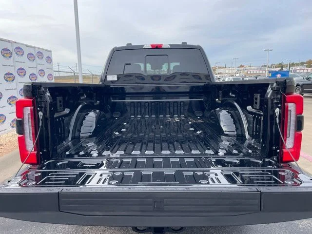 2026 Ford F-250 Super Duty Platinum - Photo 6
