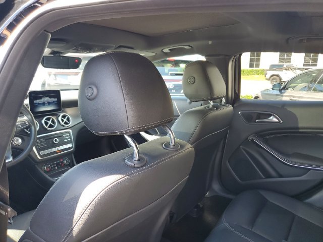 Used 2019  Mercedes-Benz GLA 250 image 26