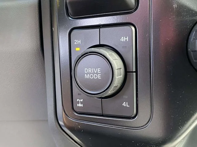 New 2026 Oxford White Ford F-250® XL image 18