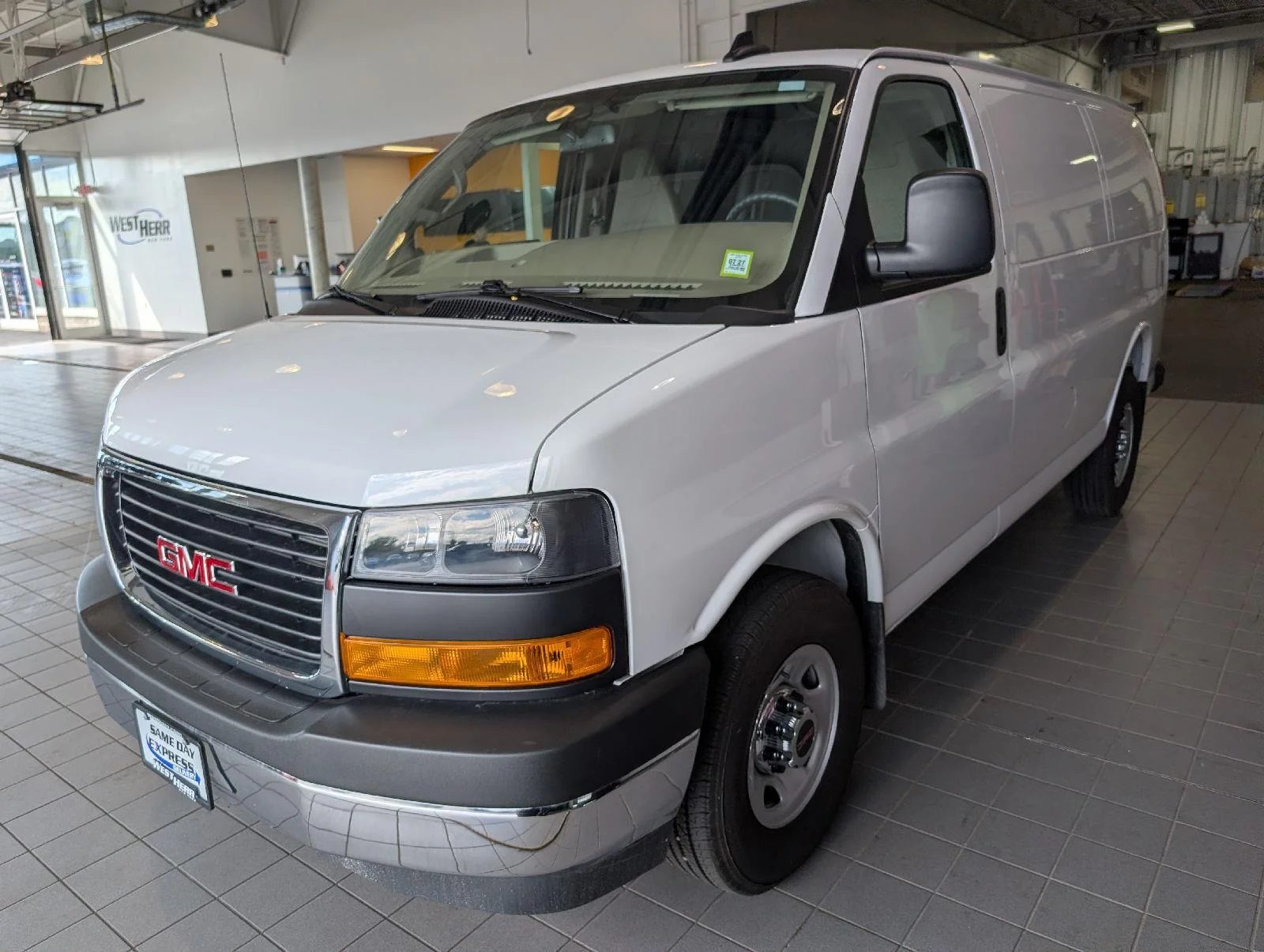 Used 2025 Summit White GMC Work Van image 4