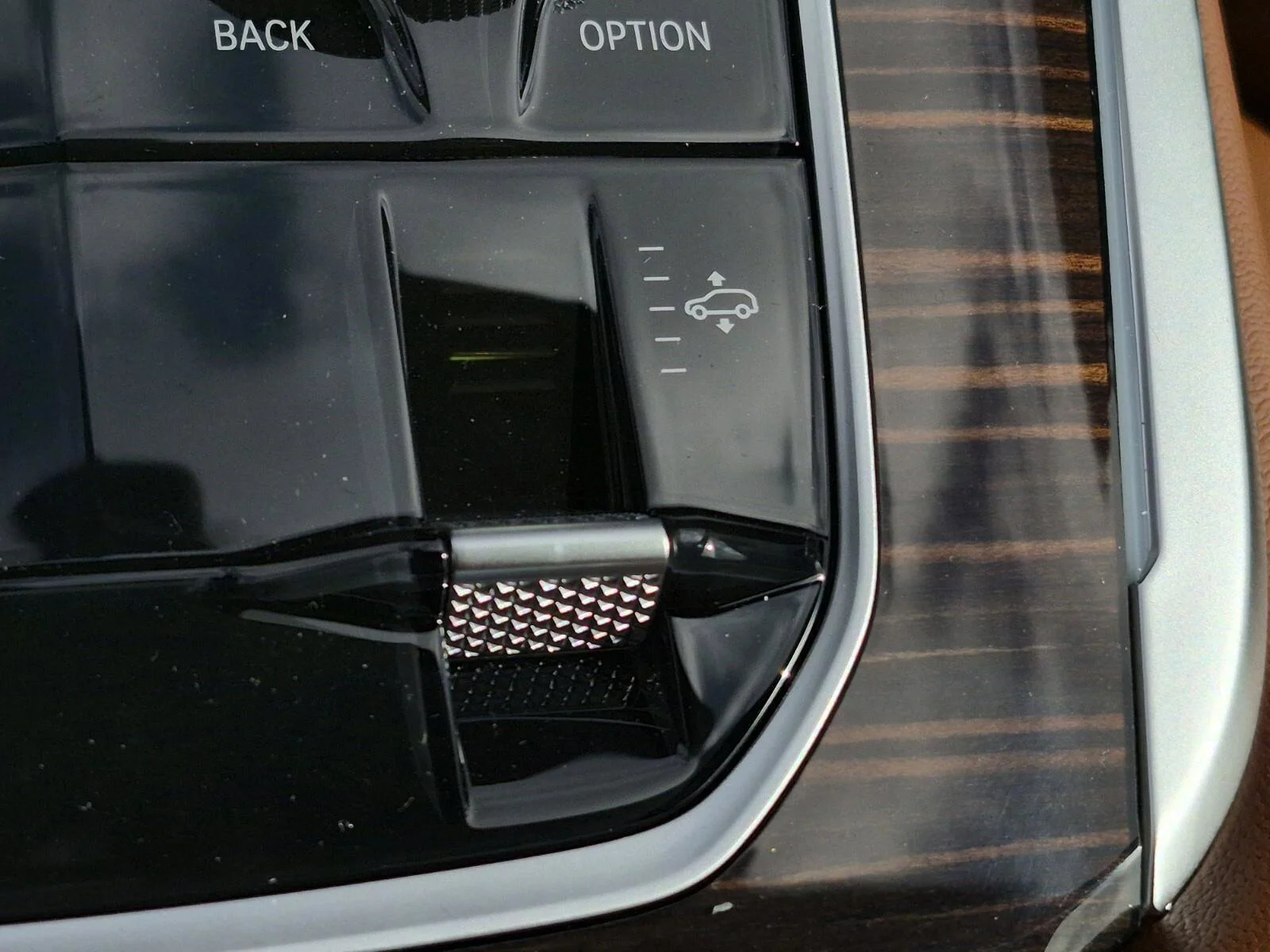 New 2026 Aventurin Red Metallic BMW xDrive40i image 27