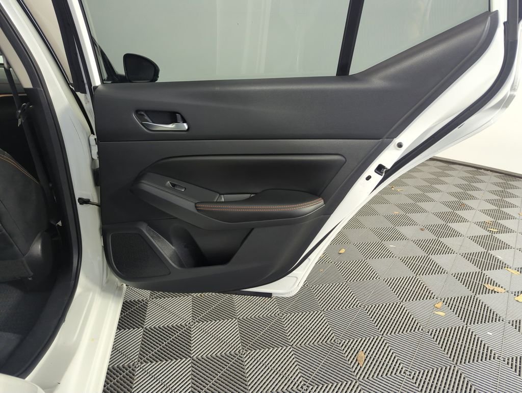 Used 2021 White Nissan 2.5 SR image 32