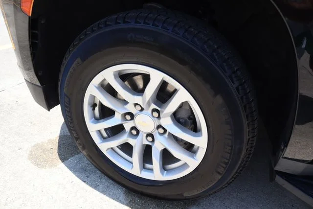 Used 2023 Black Chevrolet LS image 29