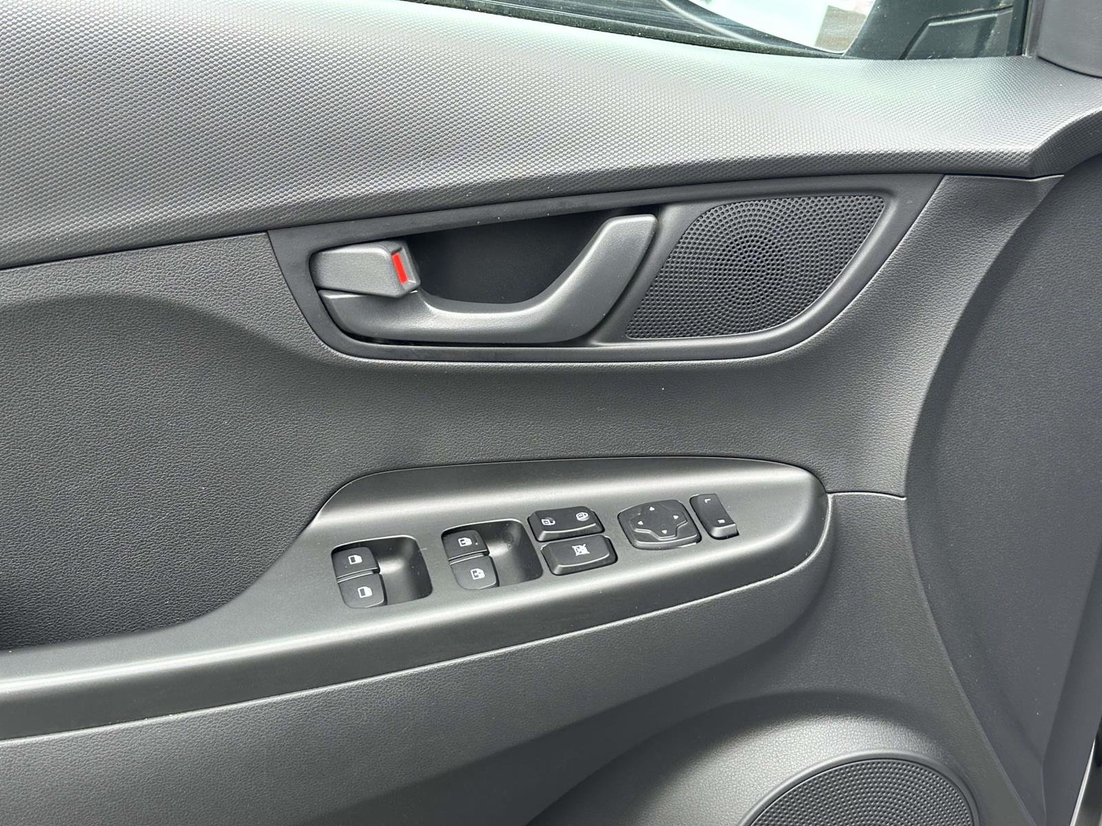 2023 Hyundai Kona SEL - Photo 15