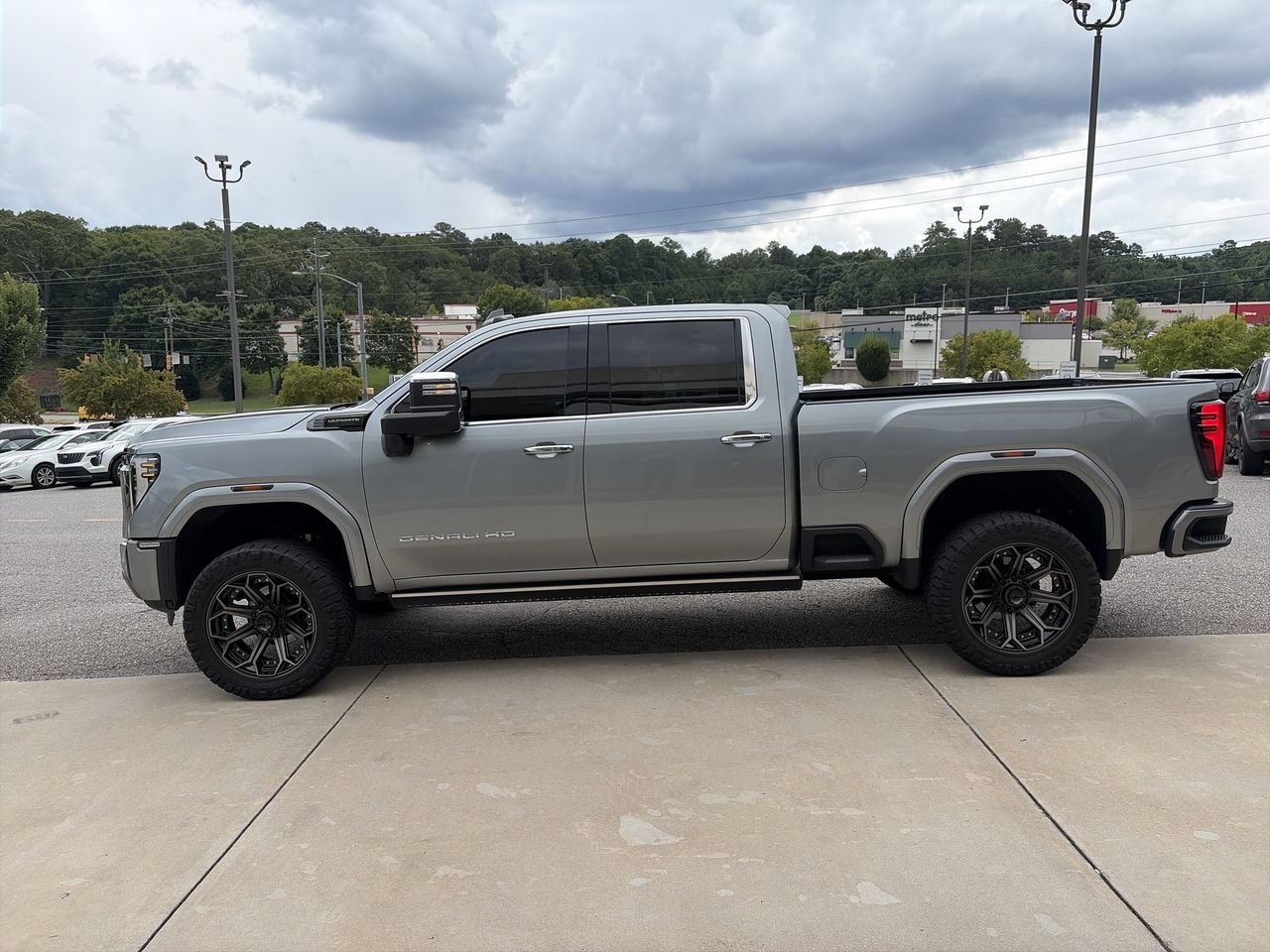 Used 2024 Sterling Metallic GMC Denali Ultimate image 5