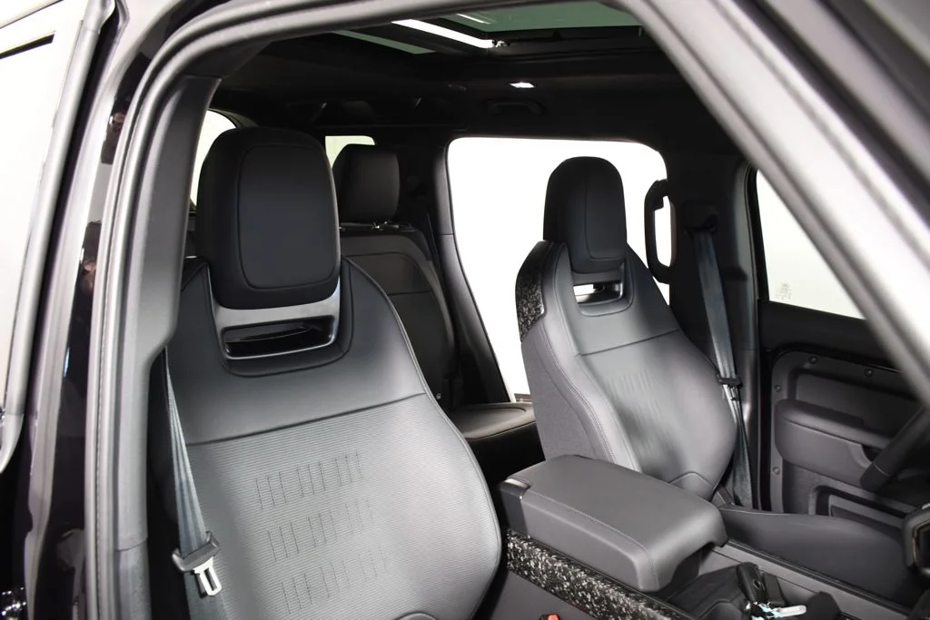Used 2026 Narvik Black Land Rover OCTA image 20
