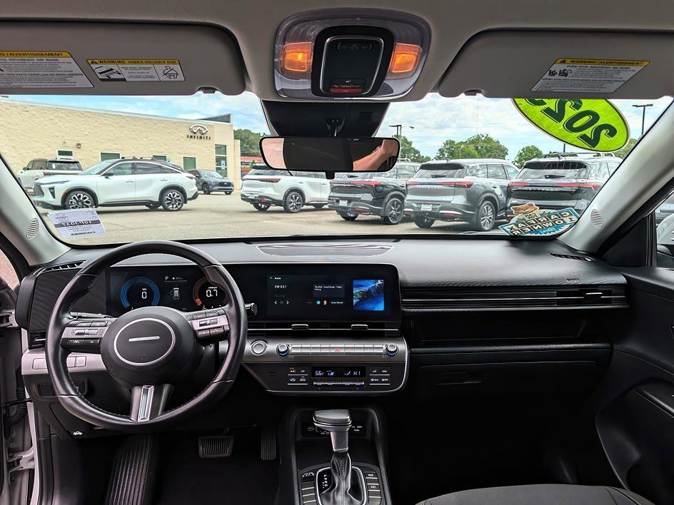 Used 2025 Cyber Gray Metallic Hyundai SEL image 11