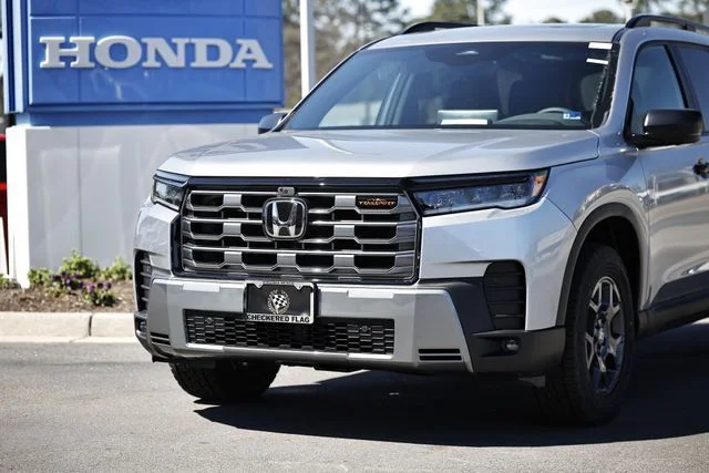 New 2026 Solar Silver Metallic Honda TrailSport image 2