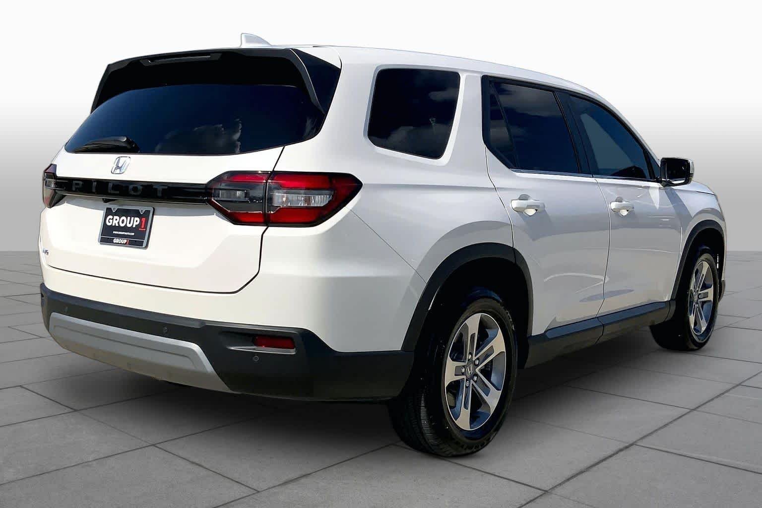 Used 2025 Platinum White Pearl Honda EX-L image 13