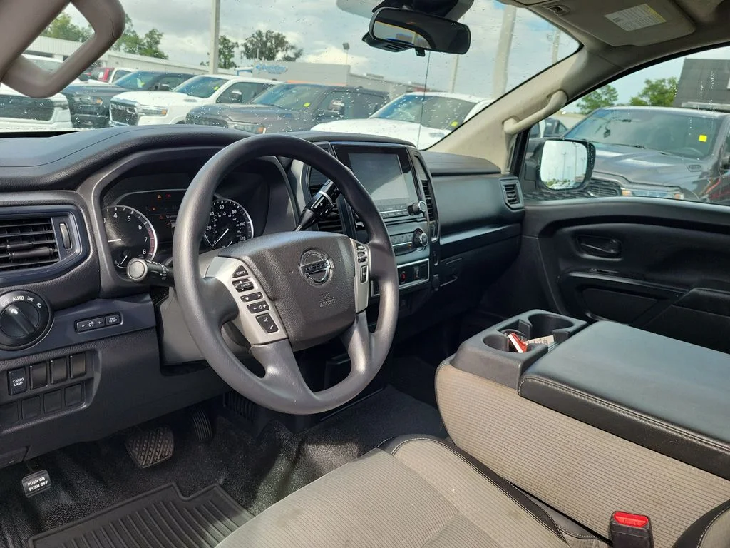Used 2020 White Nissan S image 21