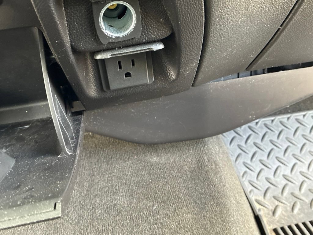 Used 2015 FIRE RED GMC SLE image 34