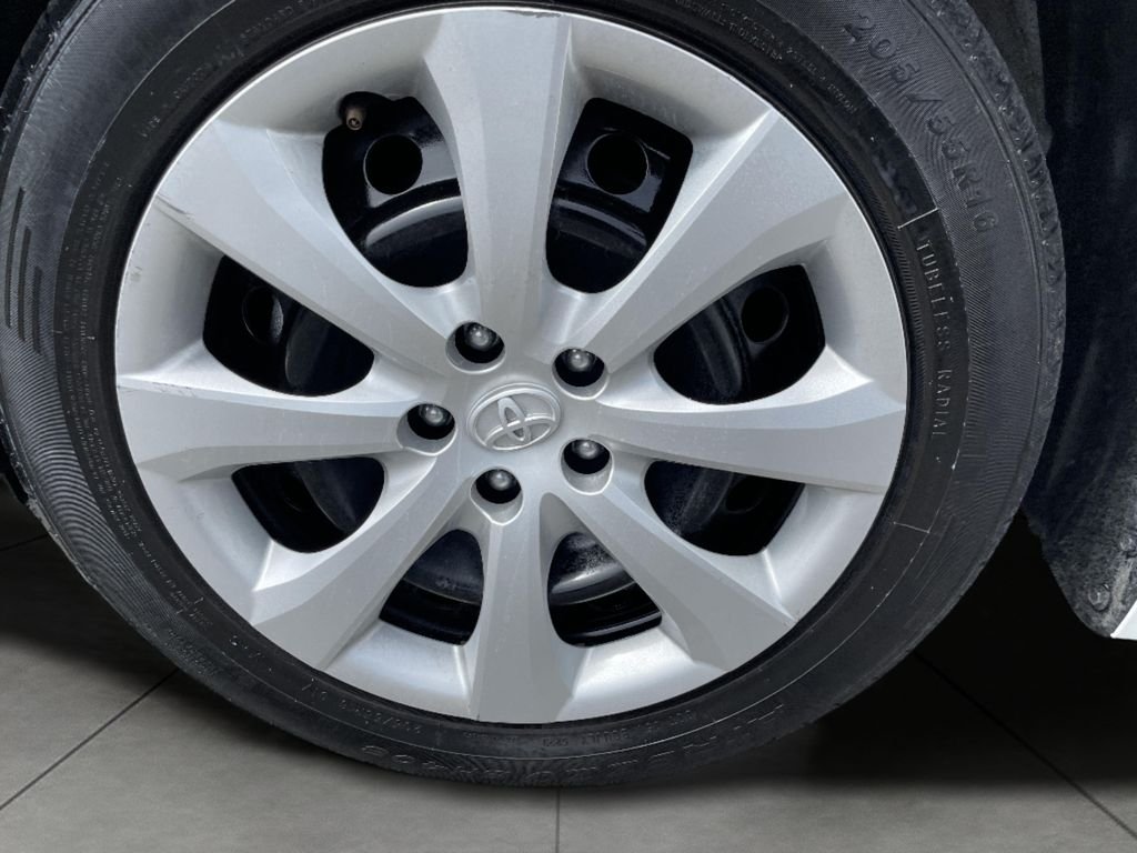 Used 2024 White Toyota LE image 28