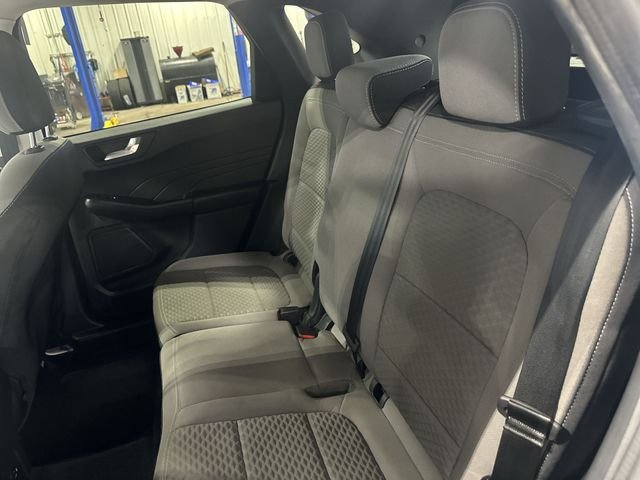 Used 2021 Gray Ford SE image 31