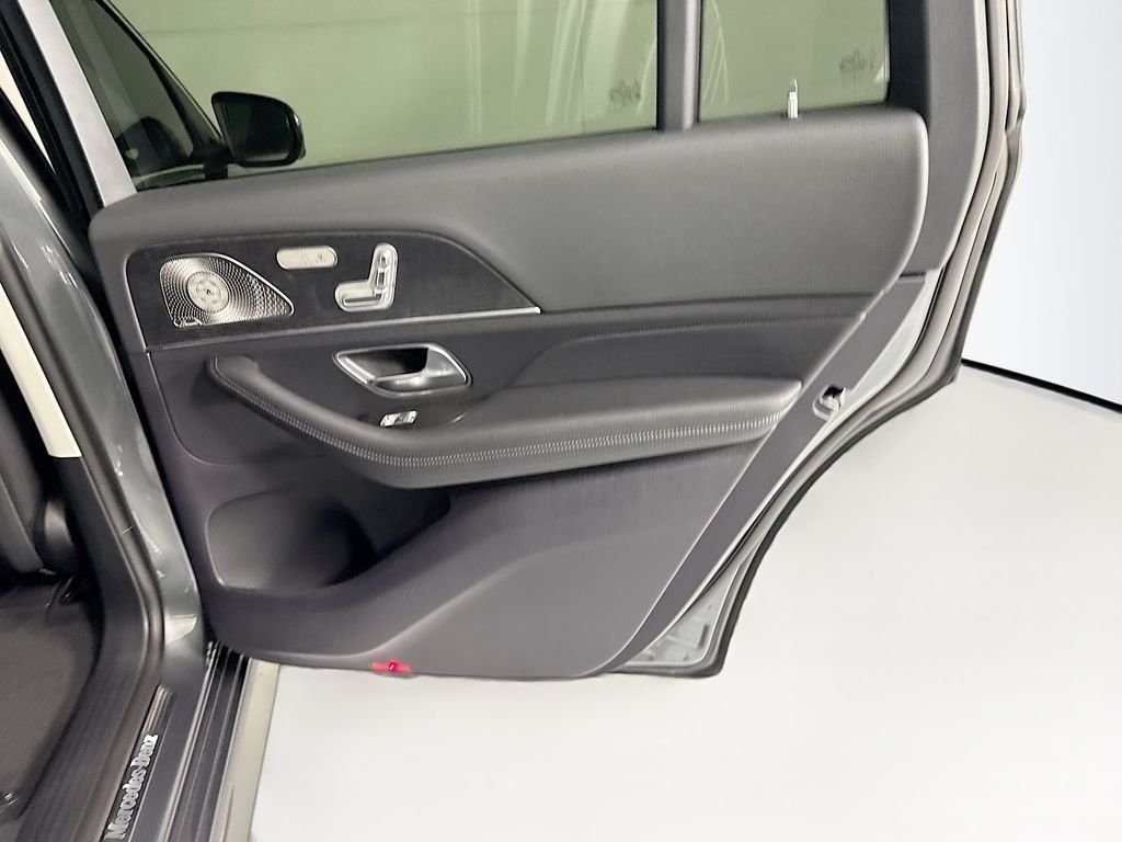 New 2026 Selenite Grey Metallic Mercedes-Benz GLS 450 image 29