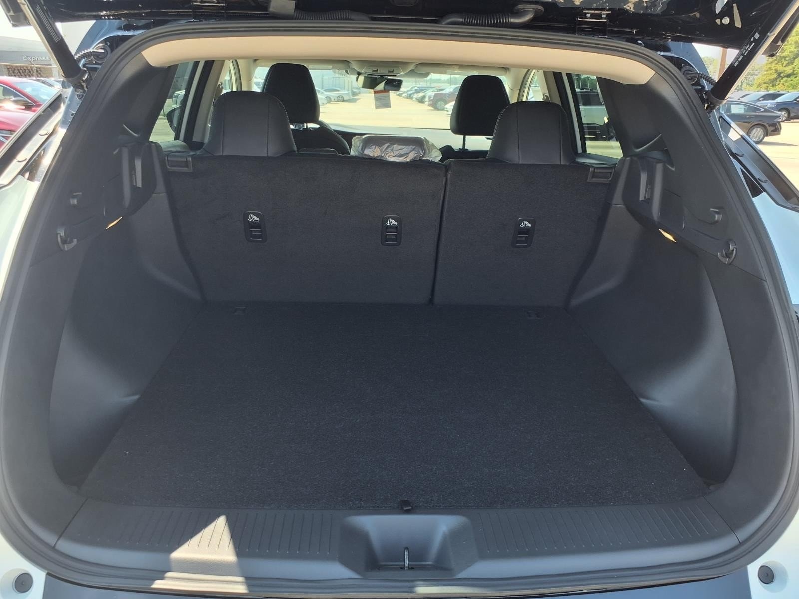 2027 Nissan Murano photo 10 of 25
