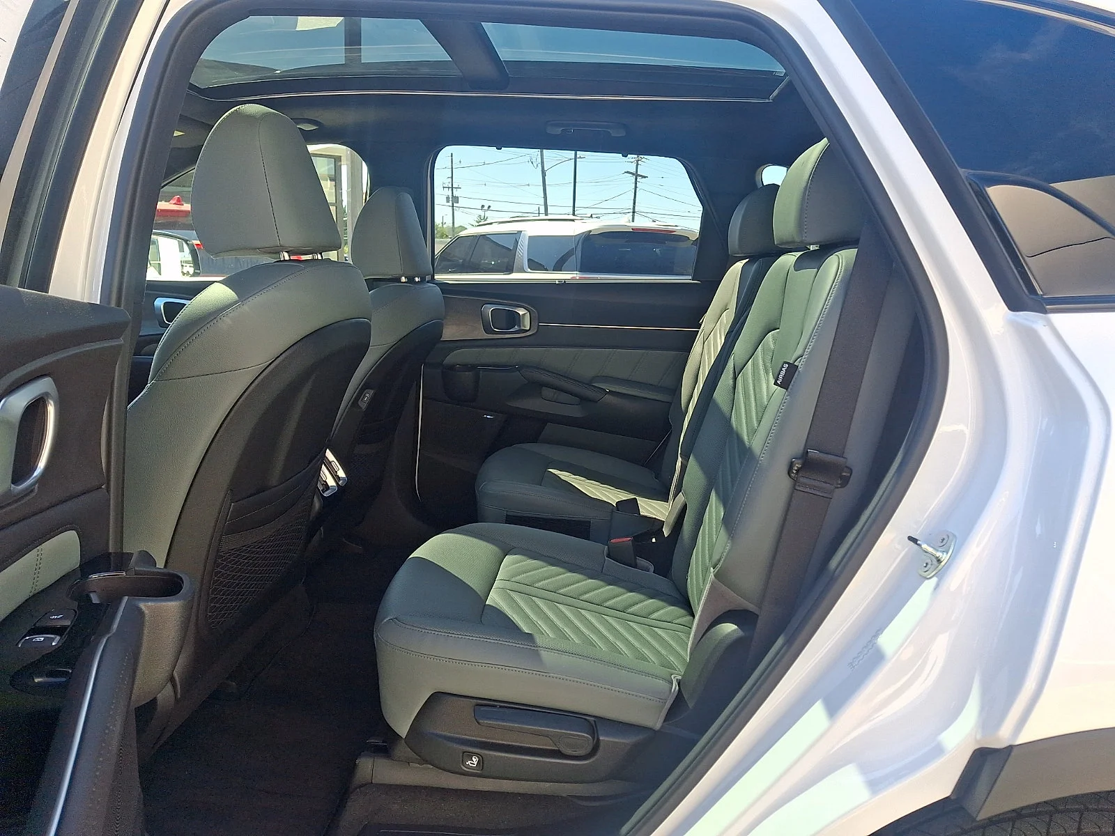 Certified Used 2025 White Kia X-Line SX Prestige image 10