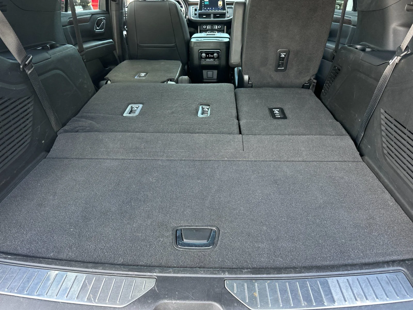 Used 2022 Black Chevrolet High Country image 13