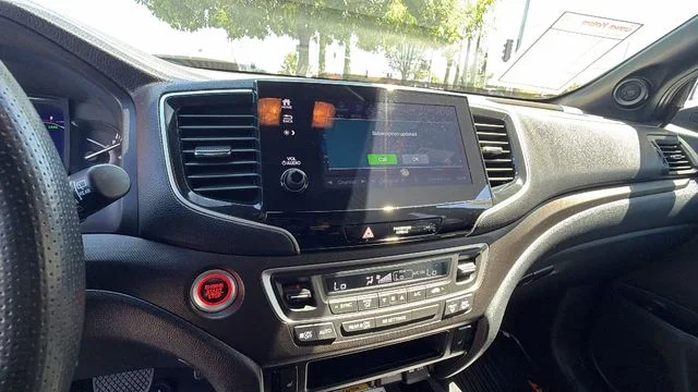 Used 2023 Silver Honda TrailSport image 25
