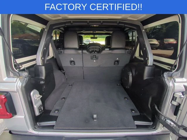 Used 2021 Silver Jeep Unlimited Sahara Altitude image 31