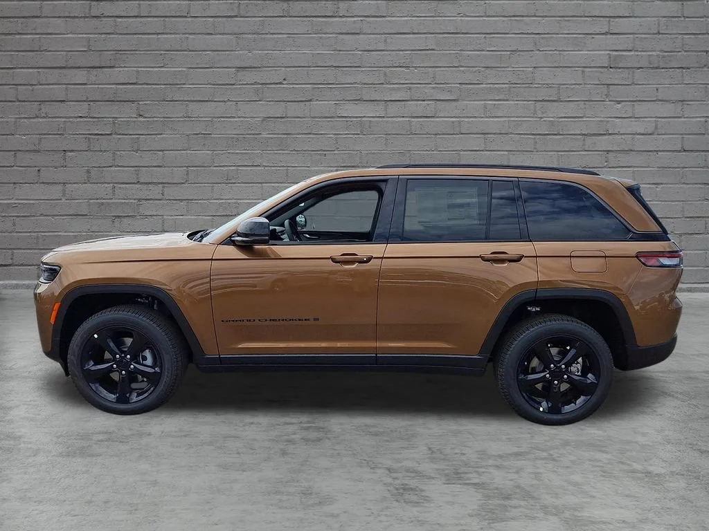 New 2026 Copper Shino Metallic Clearcoat Jeep Limited image 5
