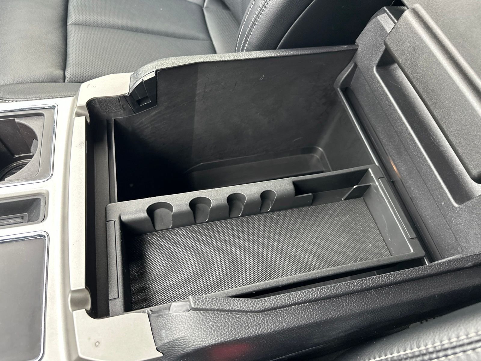 Used 2019 Gray Ford Lariat image 79