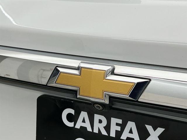Used 2023 SUMMIT WHITE Chevrolet LT Cloth image 39