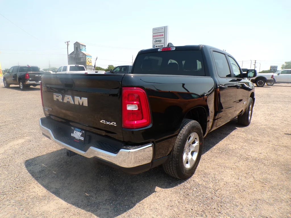 New 2026 Diamond Black Crystal Pearlcoat RAM Big Horn image 32
