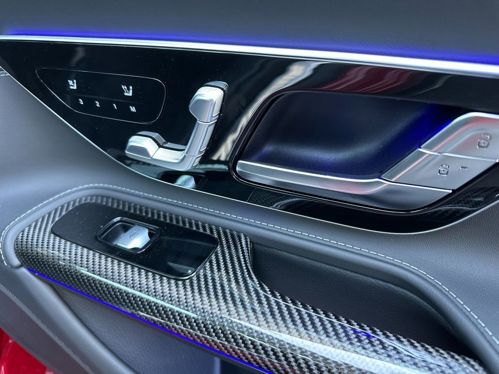 New 2026 Patagonia Red Metallic Mercedes-Benz Base image 18