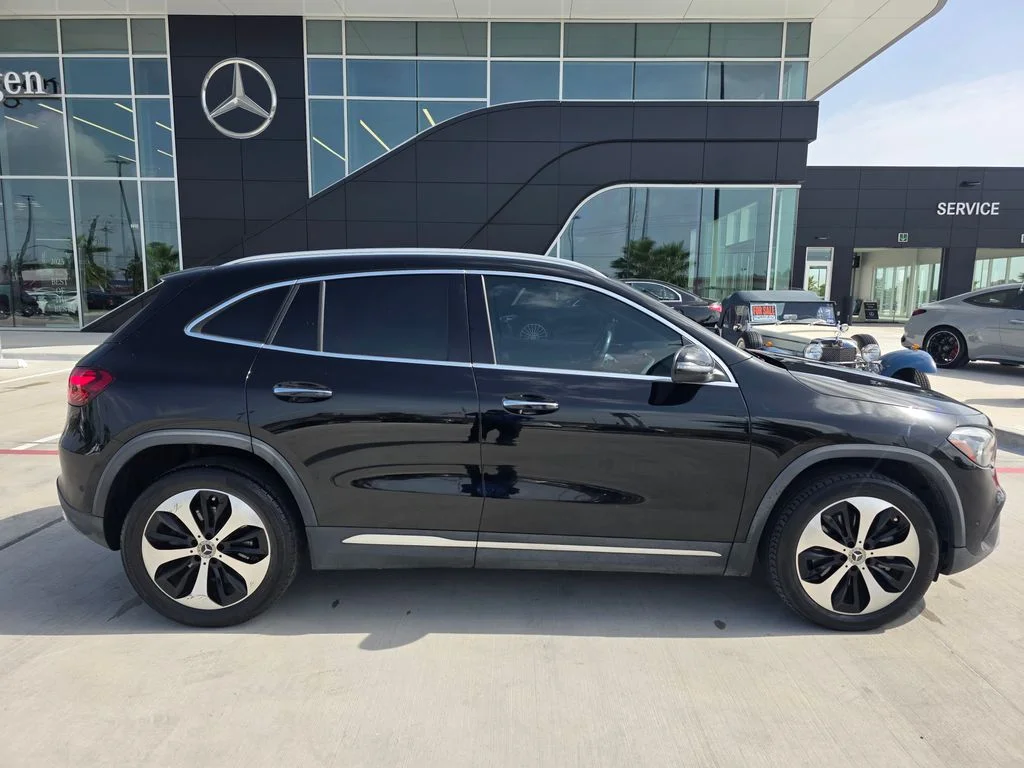 Used 2024 Black Mercedes-Benz GLA 250 image 8
