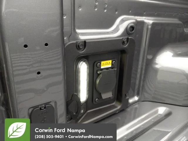 New 2026 Carbonized Gray Metallic Ford XLT image 29