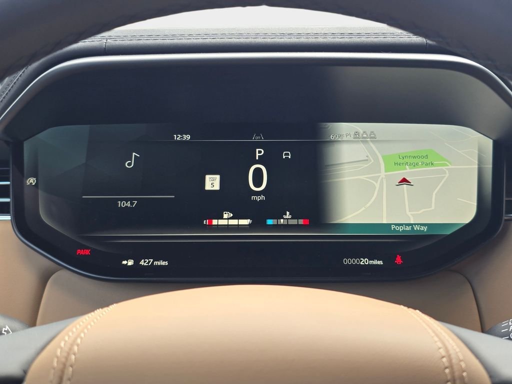 New 2026 Fuji White LAND ROVER SE image 19