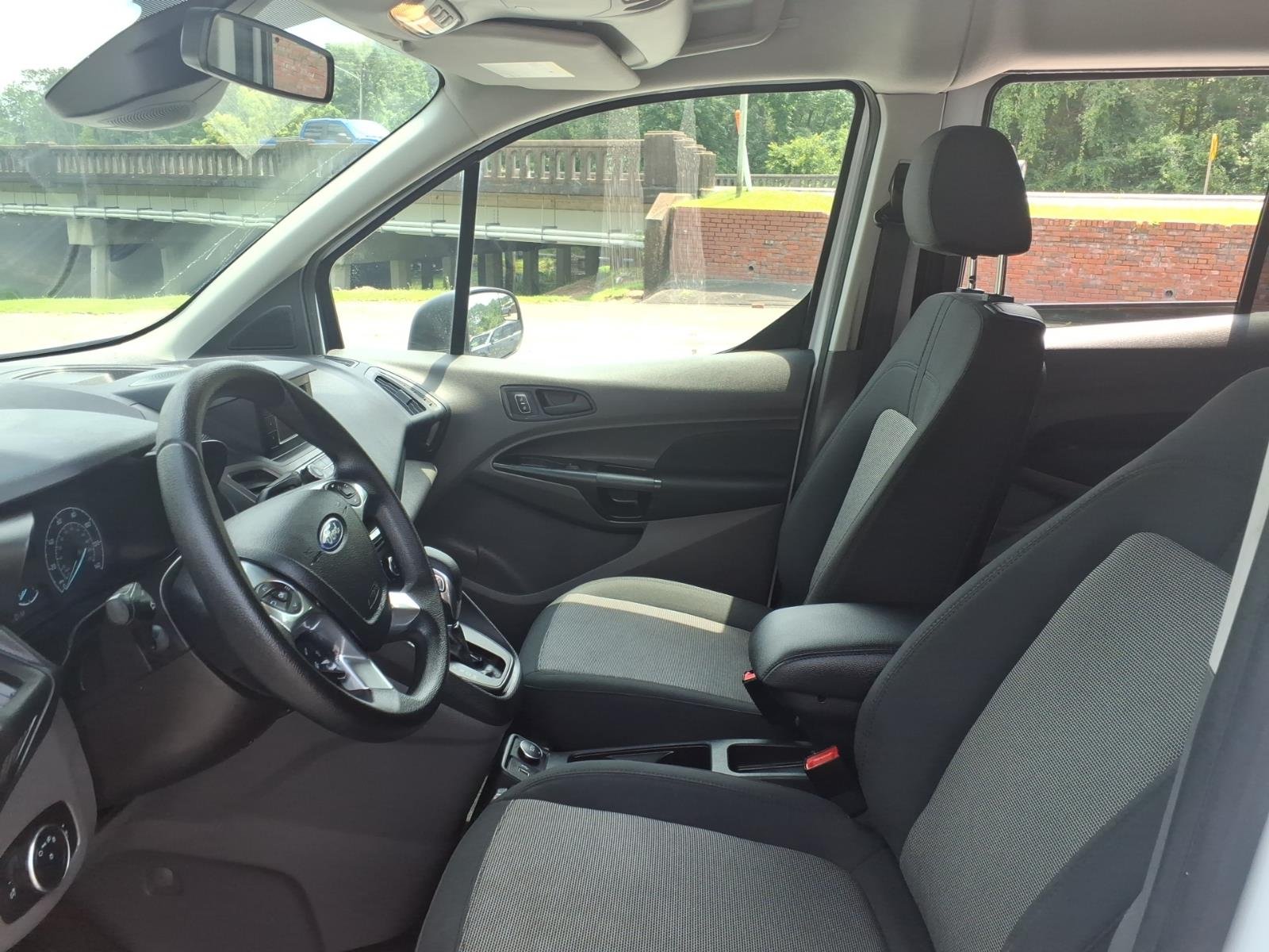 Used 2020 Frozen White Ford XL image 8