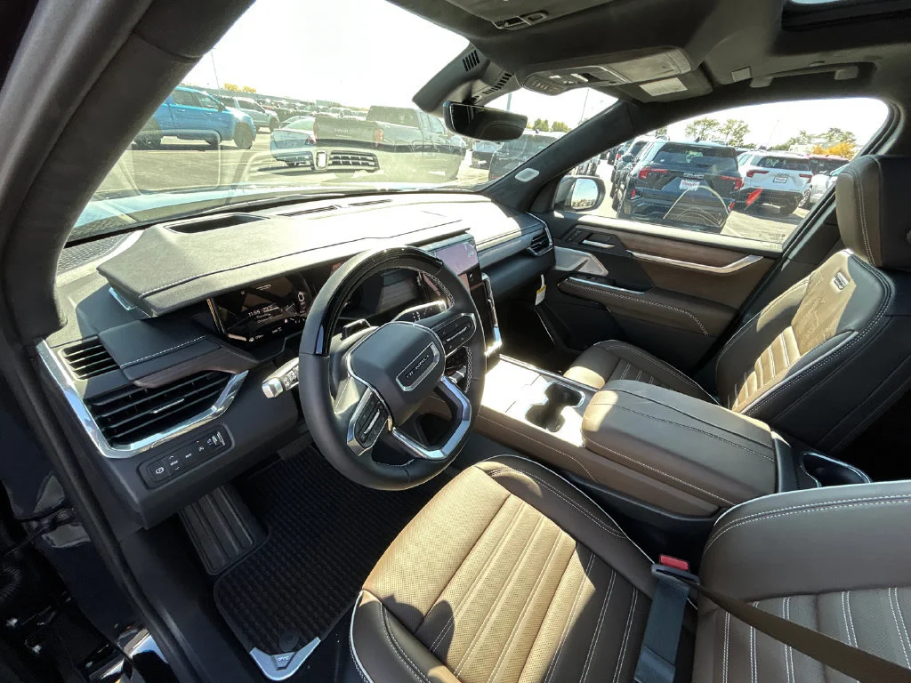 2027 GMC Acadia Denali Ultimate - Photo 18