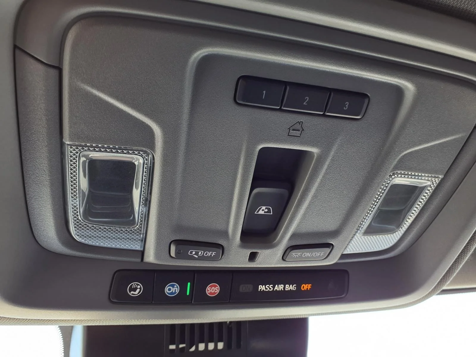 Used 2024 Summit White Chevrolet RST image 14