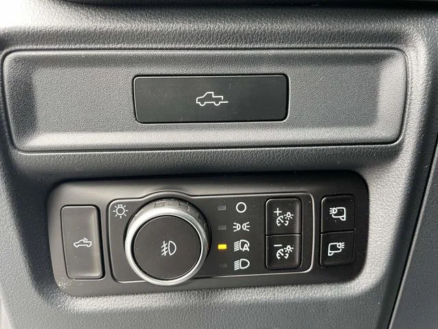New 2026 Oxford White Ford Lariat® image 16