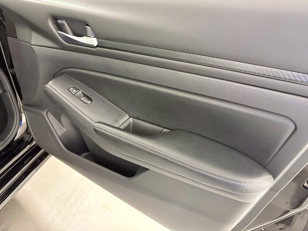 Used 2024 Black Nissan 2.5 SV image 35