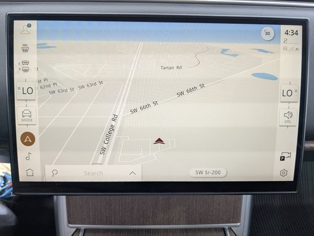 Used 2024 White Land Rover SE image 20