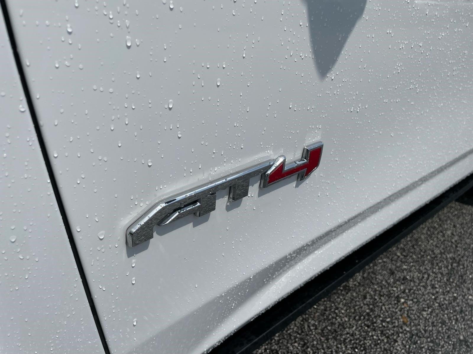 Used 2024 Summit White GMC AT4 image 22