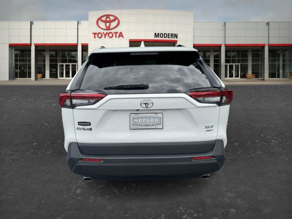 Certified Used 2025 Ice Cap Toyota XLE image 6