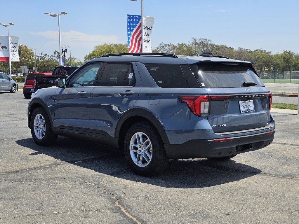 Used 2026 Vapor Blue Ford Active image 5