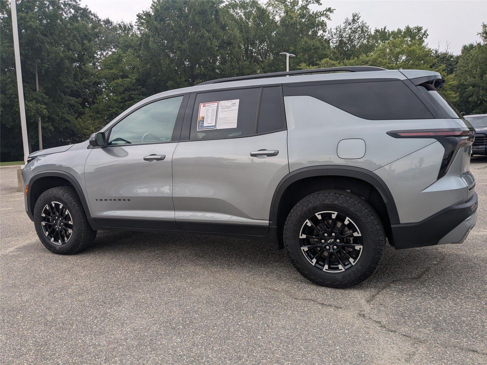 Used 2024 Stardust Metallic Chevrolet AWD Z71 image 6
