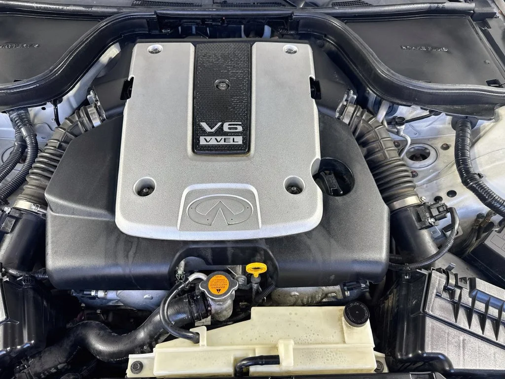 Used 2008 Ivory Pearl INFINITI Journey image 38