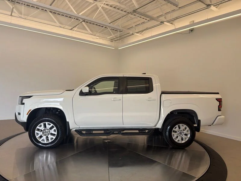 Used 2022 White Nissan SV image 6