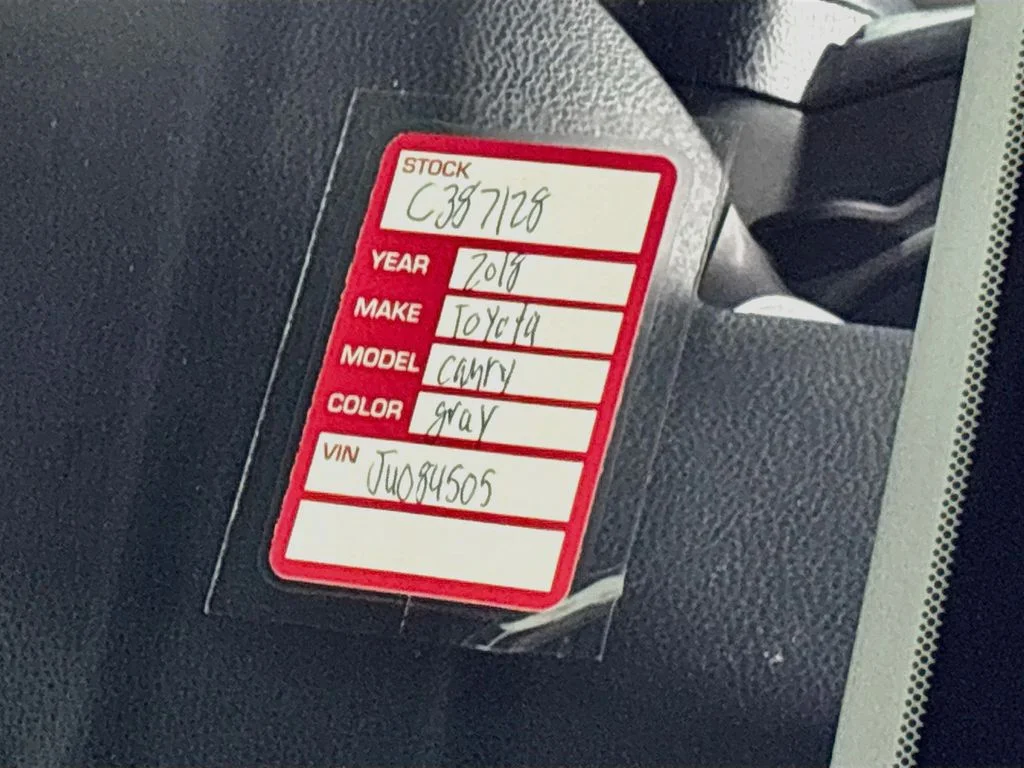 Used 2018 Silver Toyota SE image 25