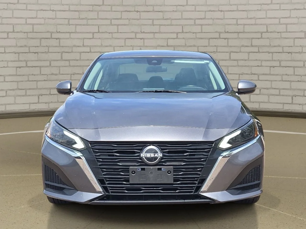 Used 2023 Gun Metallic Nissan 2.5 SV image 1