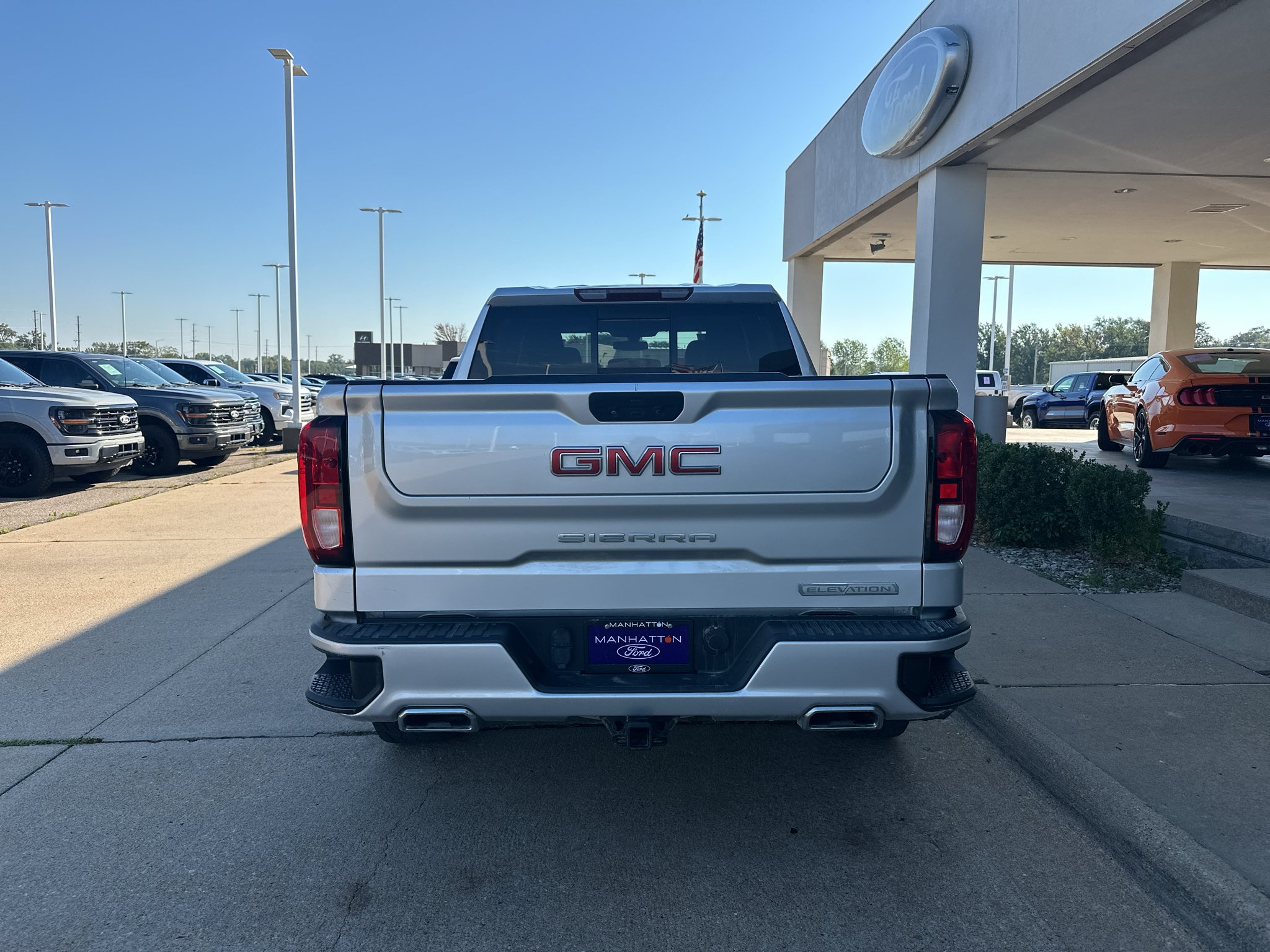 Used 2021 Quicksilver Metallic GMC Elevation image 16