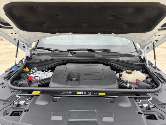 Certified Used 2026 White Land Rover Dynamic SE image 19