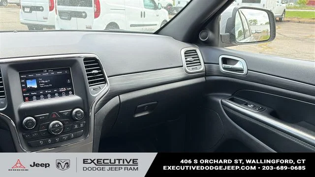 Used 2021 Silver Jeep Laredo E image 23