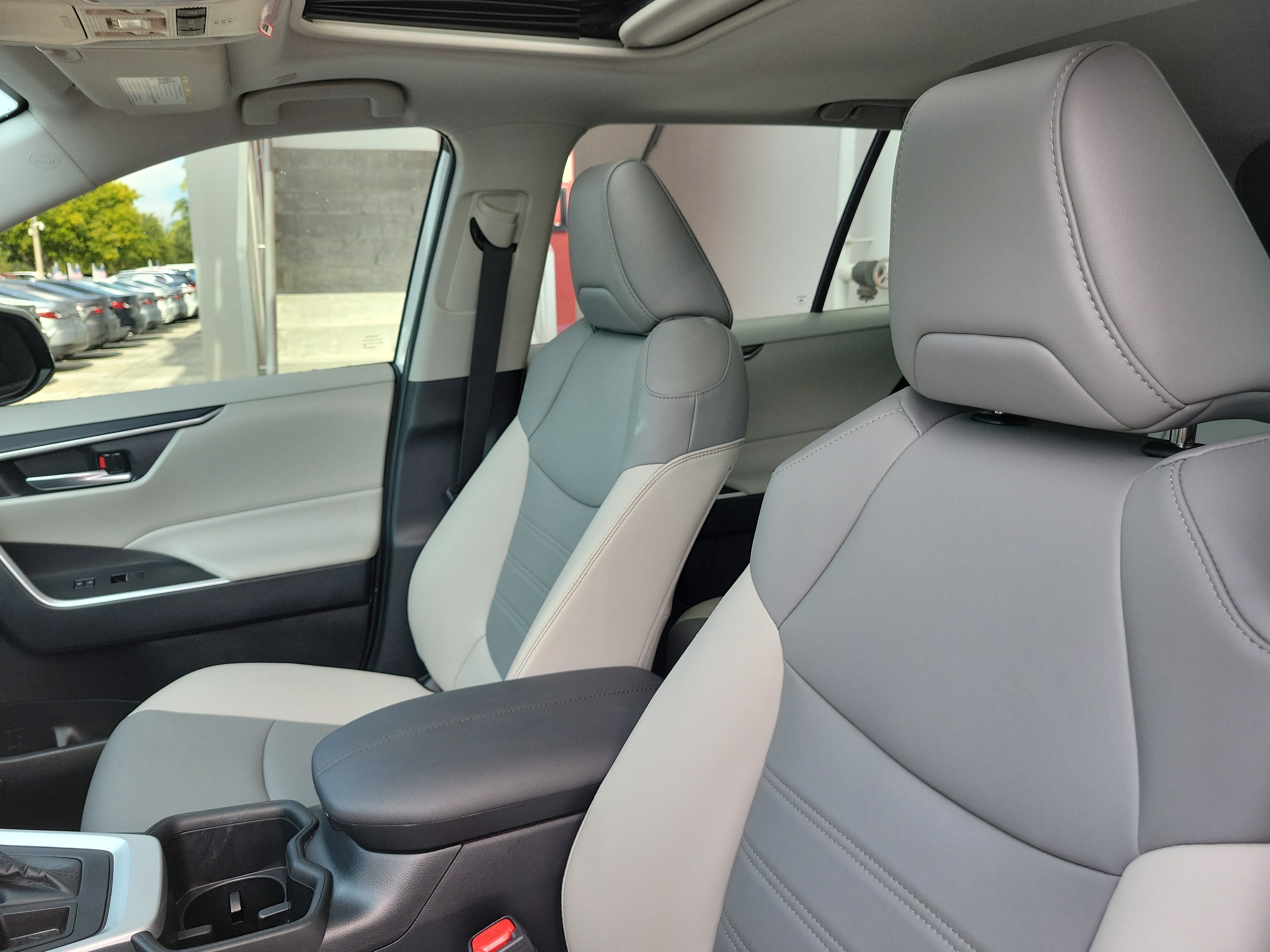 Certified Used 2024 Pearl Toyota XLE Premium image 22